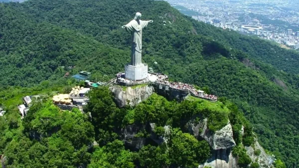 Comissão busca solução jurídica para área do Cristo Redentor